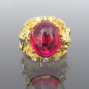 Vintage 18K Solid Yellow Gold Oval Ruby & White Topaz Horse Men&#39;s Ring Size 8.5