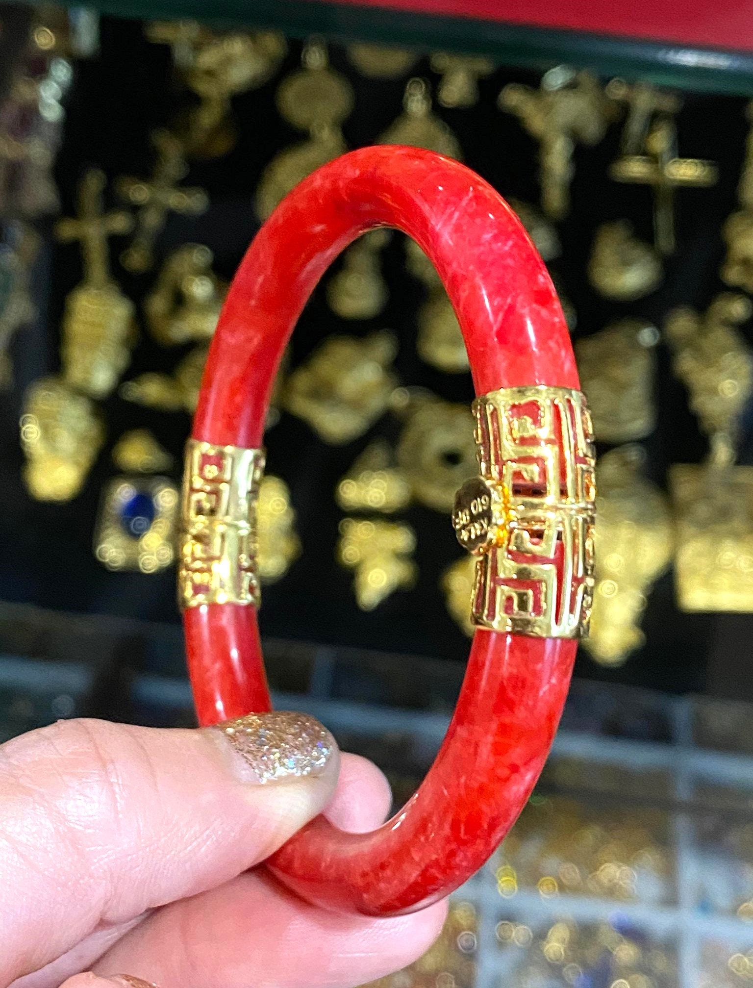 Vintage 15K 610 Solid Gold Translucent Red, Orange Jadeite Vintage 15K 610 Solid Gold Translucent Red, Orange Jadeite