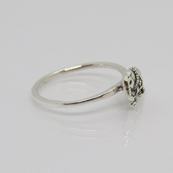 Vintage Sterling Silver Elephant Ring Size 7 - image 4