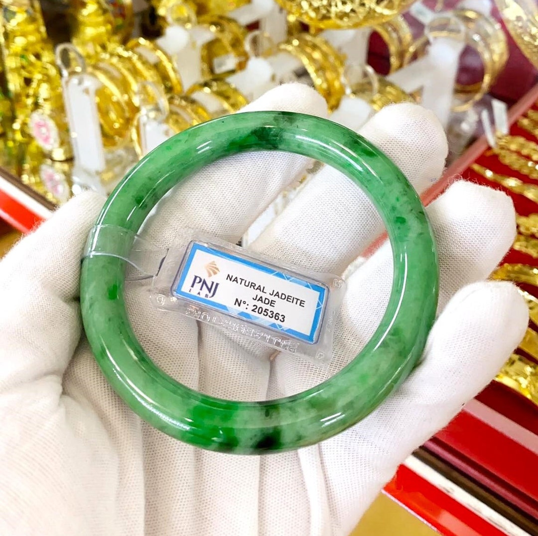 白翡翠 バングル 天然石 ジェダイト 翡翠 (ひすい) バングル『SPRING
