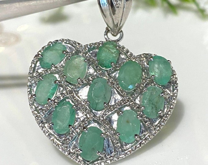 Vintage Sterling Silver Oval cut Natural Emerald & Yellow Sapphire Heart Pendant.