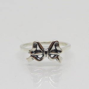 Vintage Sterling Silver Ribbon Ring Size 5