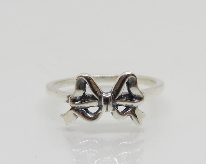 Vintage Sterling Silver Ribbon Ring Size 5