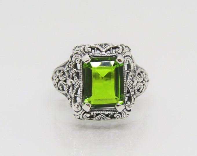 Vintage Sterling Silver Peridot Filigree Ring Size 8