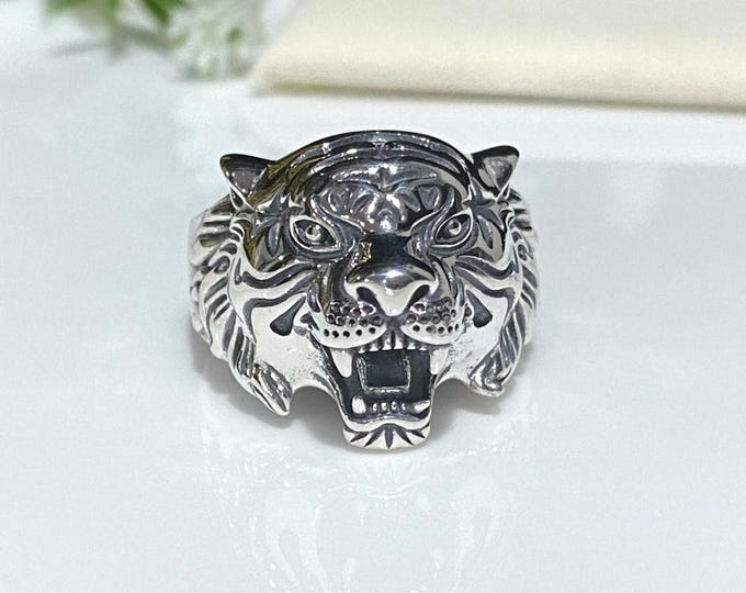 Vintage Sterling Silver Tiger Head Ring.