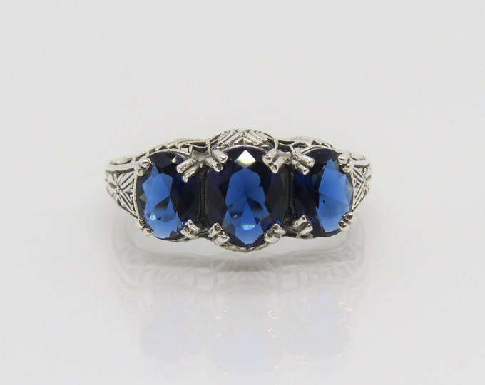 Vintage Sterling Silver Blue Sapphire Three stones Ring Size 8
