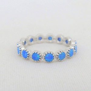 Vintage Sterling Silver Blue Opal Band Ring Size 9