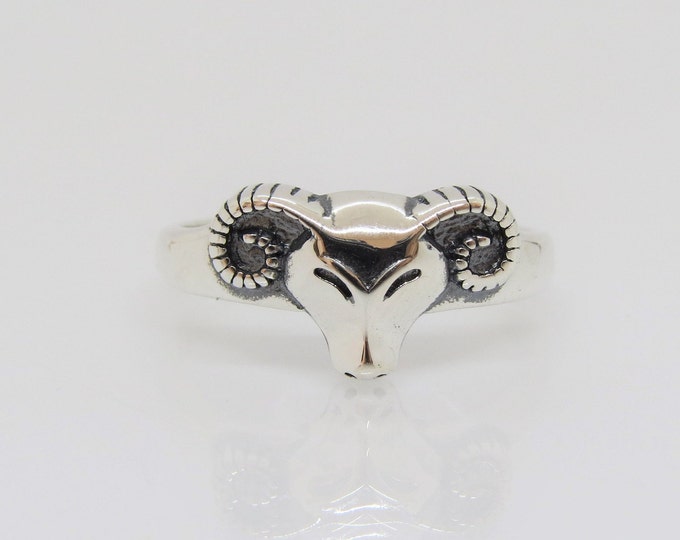 Vintage Sterling Silver Ram's Head Ring Size 6