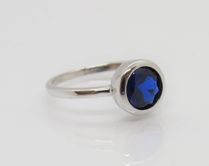 Sterling Silver Round cut Blue Sapphire Ring Size 7