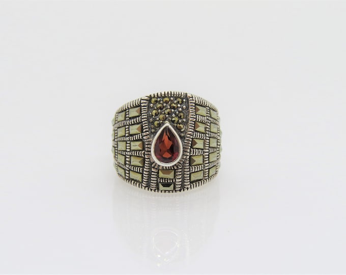 Vintage Sterling Silver Garnet & Marcasite Dome Ring Size 5