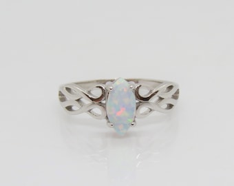 Vintage Sterling Silver Celtic White Opal Ring Size 6