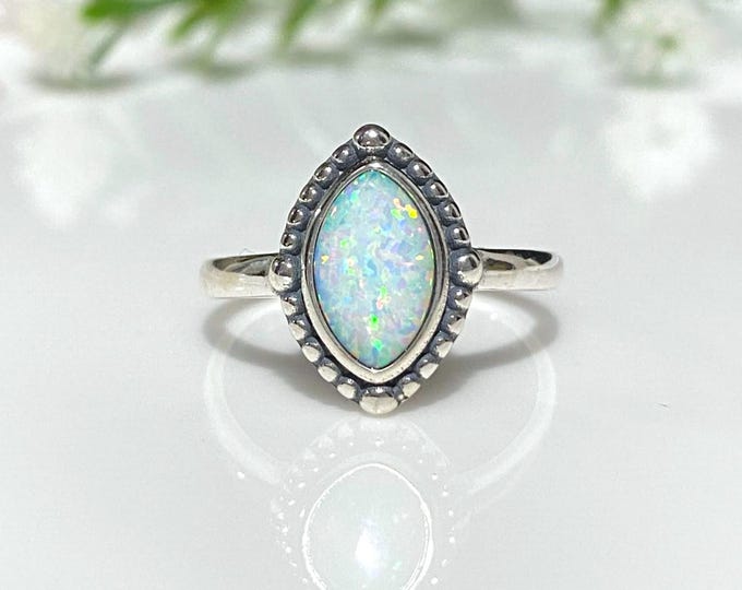 Vintage Sterling Silver White Opal Bali Style Ring.