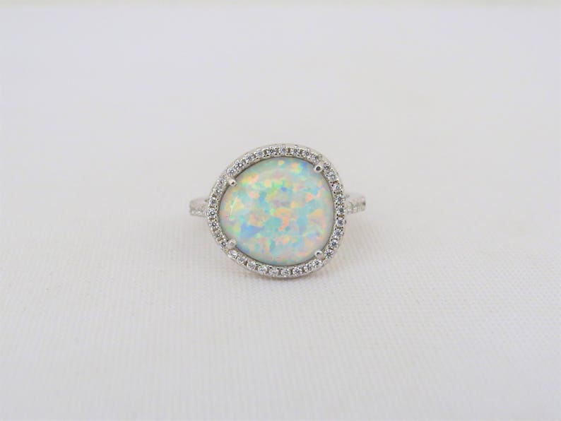 Vintage Sterling Silver White Opal /& White Topaz Ring Size 7