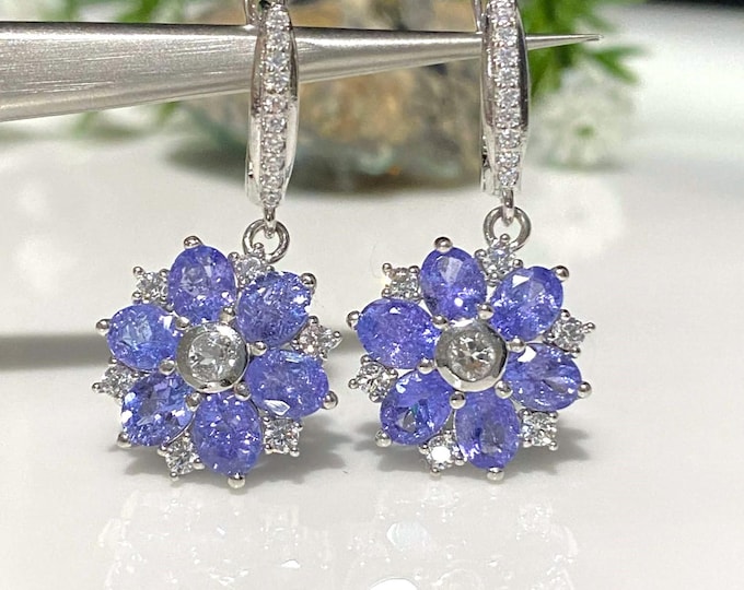 Vintage Sterling Silver Oval cut Natural Tanzanite & White Topaz Dangle Earrings.