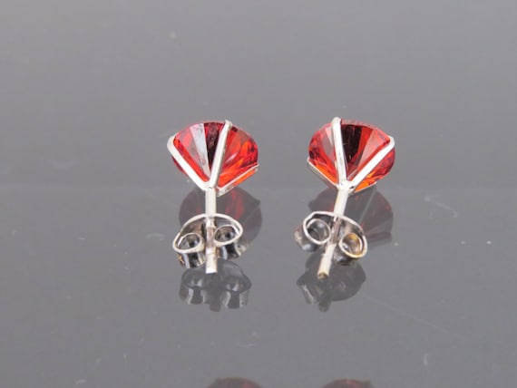Set di due orecchini a perno con perle rotonde minimaliste semplici di base, gemme opalescenti create, fuoco messicano arancione, opale blu creato per donne, pietra natale di ottobre, 6MM