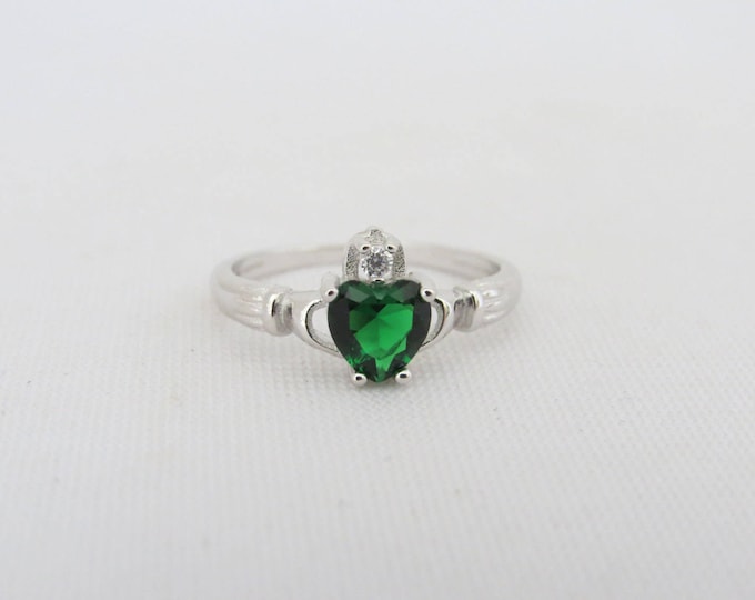 Vintage Claddagh Sterling Silver Emerald & White Topaz Ring Size 5