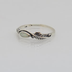 Vintage Sterling Silver White Opal Leaf Thin Band Ring Size 6 image 3