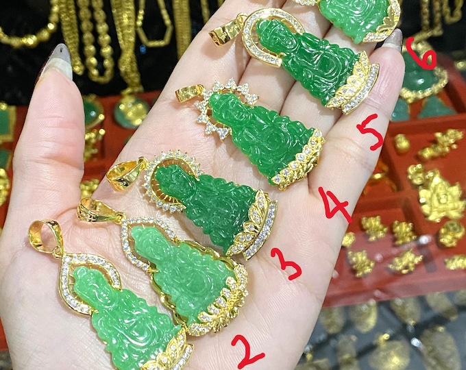 Vintage 18K Solid Gold Green Jadeite Jade Guan Yu, Kwan Yin Buddha Pendant. Mat Phat Ba Quan Am.