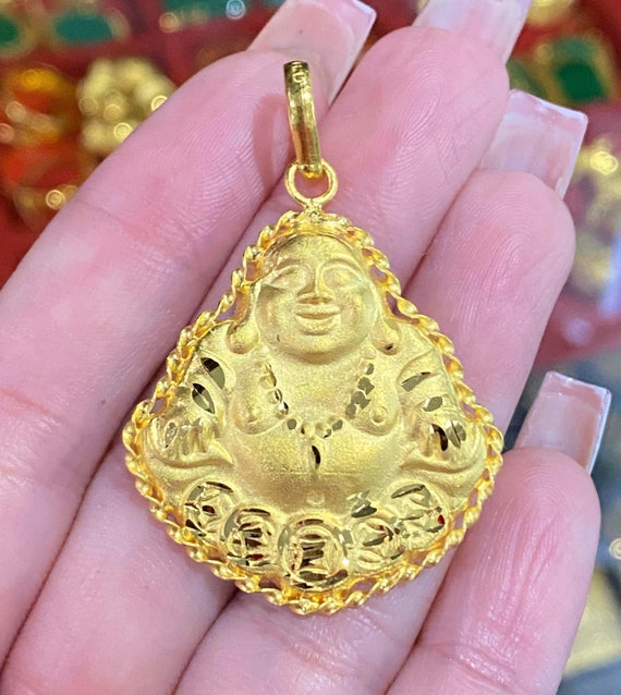 Laughing buddha pendant sale gold