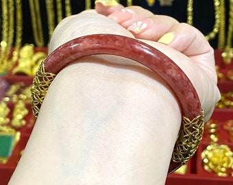 Vintage 18K Solid Gold Translucent Red Jadeite Jade Hinged