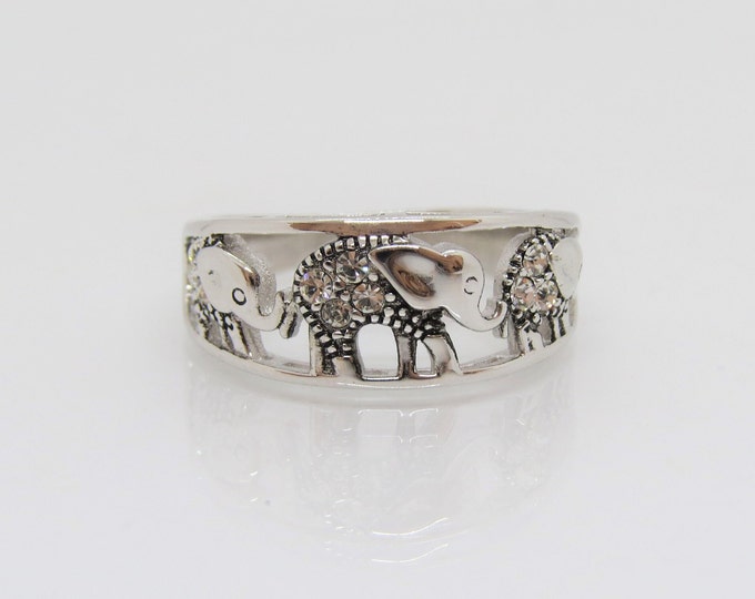 Vintage Sterling Silver White Topaz Elephants Dome Ring Size 6