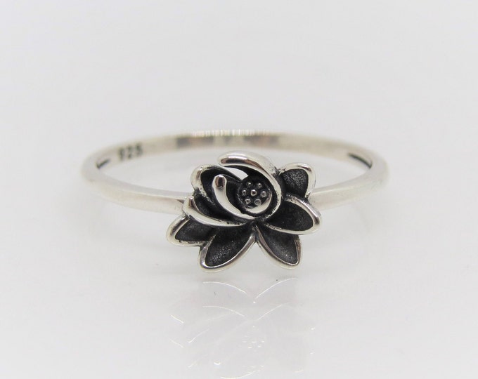 Vintage Sterling Silver Lotus Flower Ring Size 7