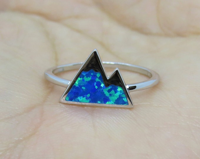 Vintage Sterling Silver Blue Opal Mountain Ring Size 7