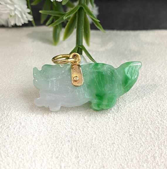 Vintage 18K Solid Gold Translucent Green, White Jadeite Jade Chinese Zodiac  Dragon Carved Pendant