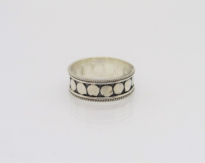 Vintage Sterling Silver Dots Band Ring Size 9