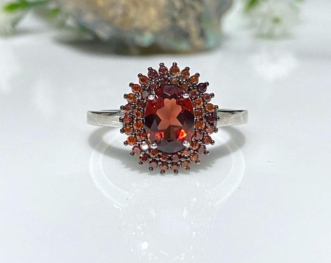 Vintage Sterling Silver Natural Garnet Ring Size 8