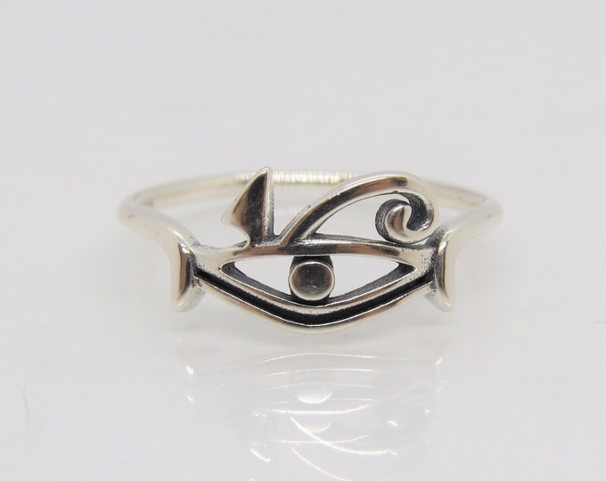 Sterling Silver Eye of Horus Ring Size 8