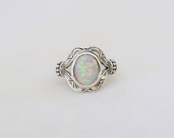 Vintage Sterling Silver Oval cut White Opal Carved Dome Ring Size 7