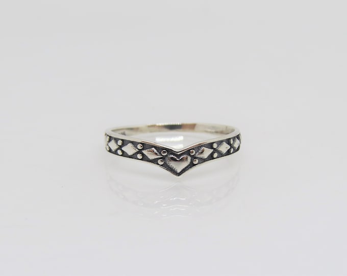 Vintage Sterling Silver V Shaped Ring Size 7