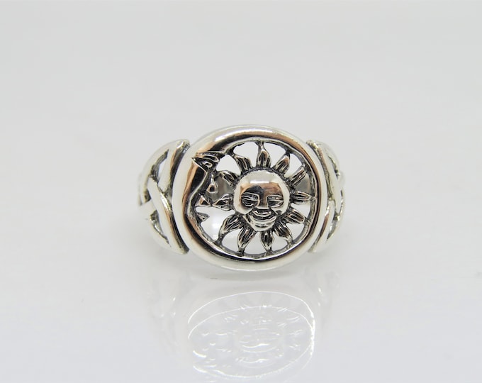 Vintage Sterling Silver Sun & Moon Dome Ring Size 8