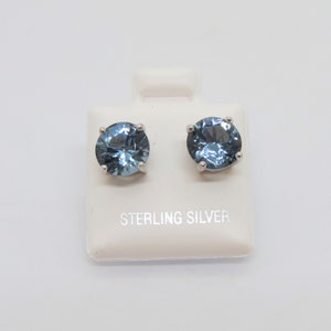 Vintage Sterling Silver Round cut Aquamarine Stud Earrings 8MM