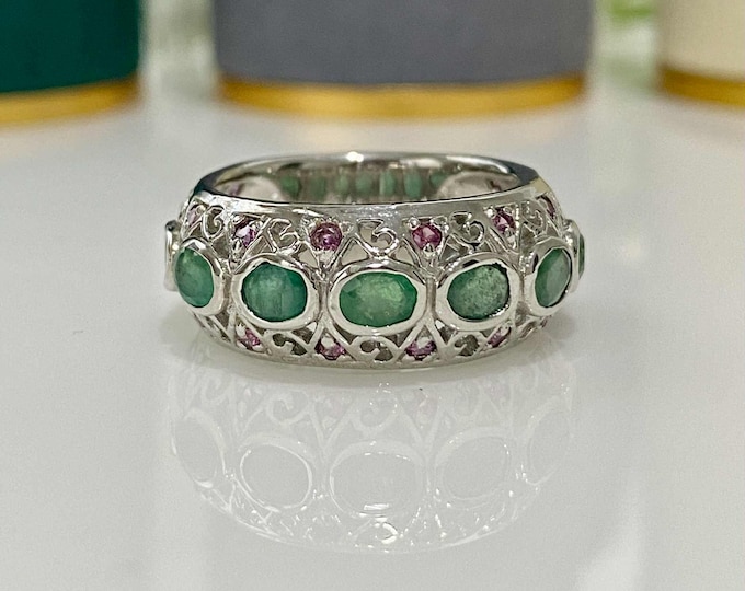 Vintage Sterling Silver Natural Emerald & Rhodolite Ring Size 6 3/4