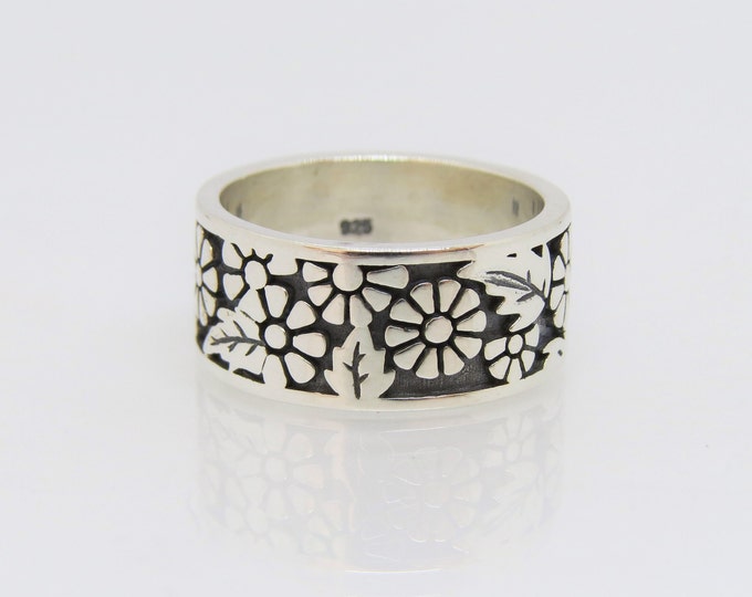 Sterling Silver Carved Flowers Band Ring Size 7.5