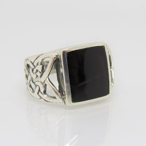 Vintage Sterling Silver Natural Black Onyx Celtic Men&#39;s Ring Size 9