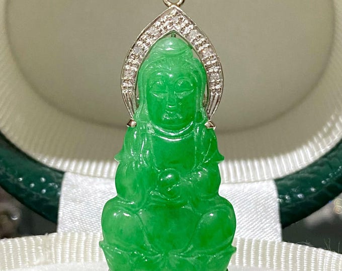 Vintage 18K 750 Solid White Gold Natural Green Jade & Diamond Guan Yin Buddha Pendant.