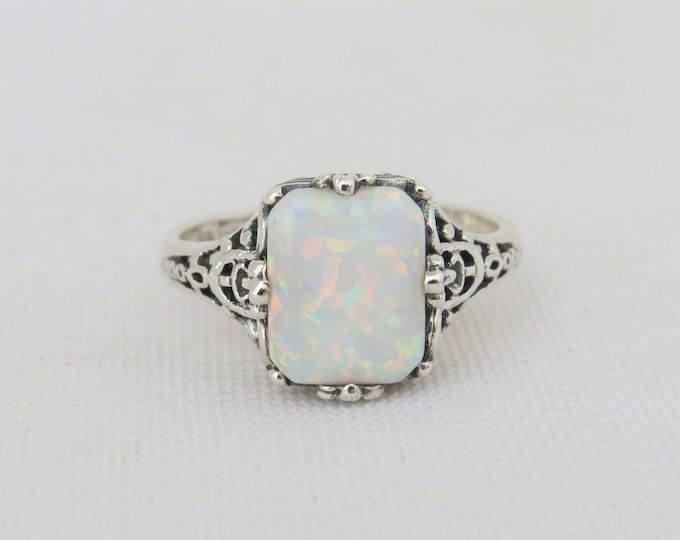 Vintage Sterling Silver White Opal Filigree Ring Size 9