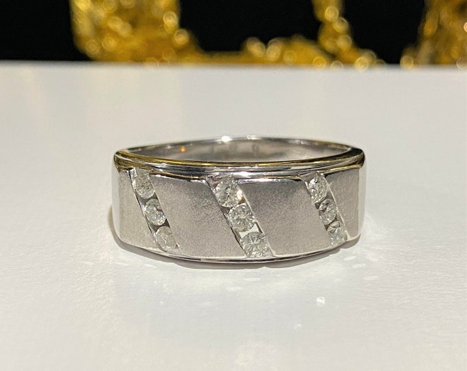 Vintage 14K Solid White Gold .54ct Diamond Heavy Band Ring Size 11.5
