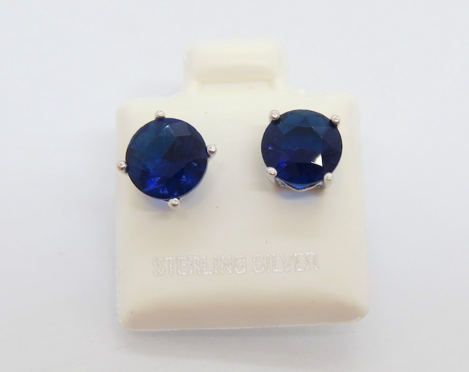 Sterling Silver Round cut Blue Sapphire Stud Earrings