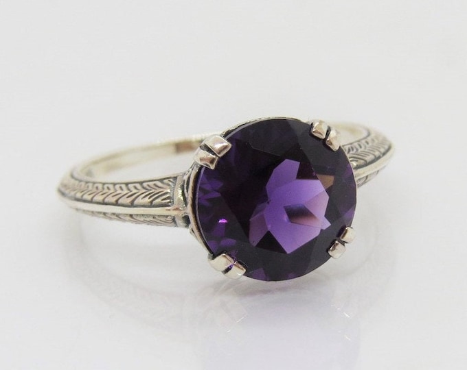 Vintage Sterling Silver Round cut Amethyst Ring Size 9