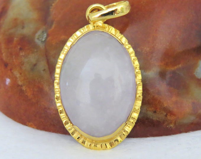 Vintage 18K Solid Yellow Gold Translucent Purple Lavender Jadeite Jade Pendant