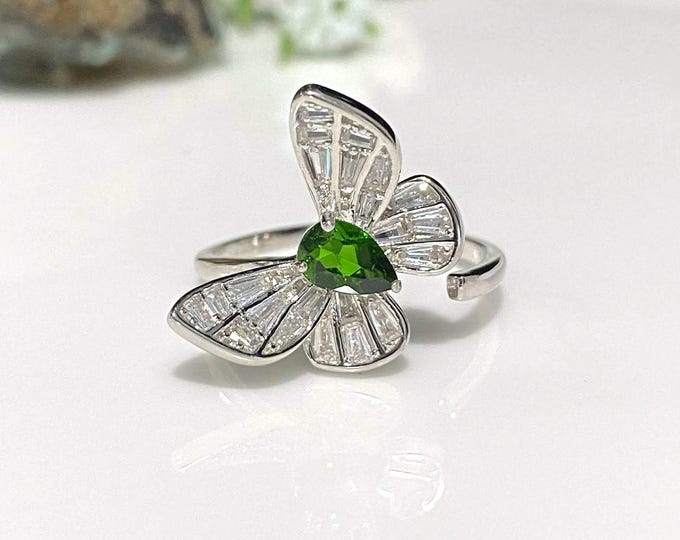 Vintage Sterling Silver Natural Tsavorite & White Topaz Butterfly Ring Size 7