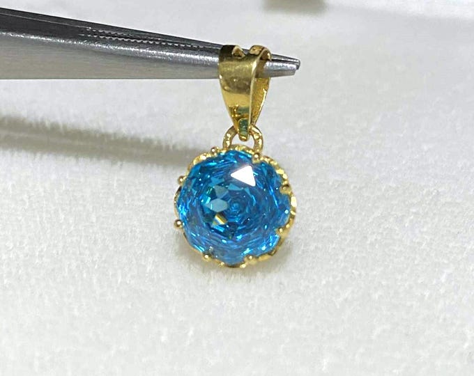 Vintage 15K 610 Solid Gold Aquamarine & White Topaz Pendant.