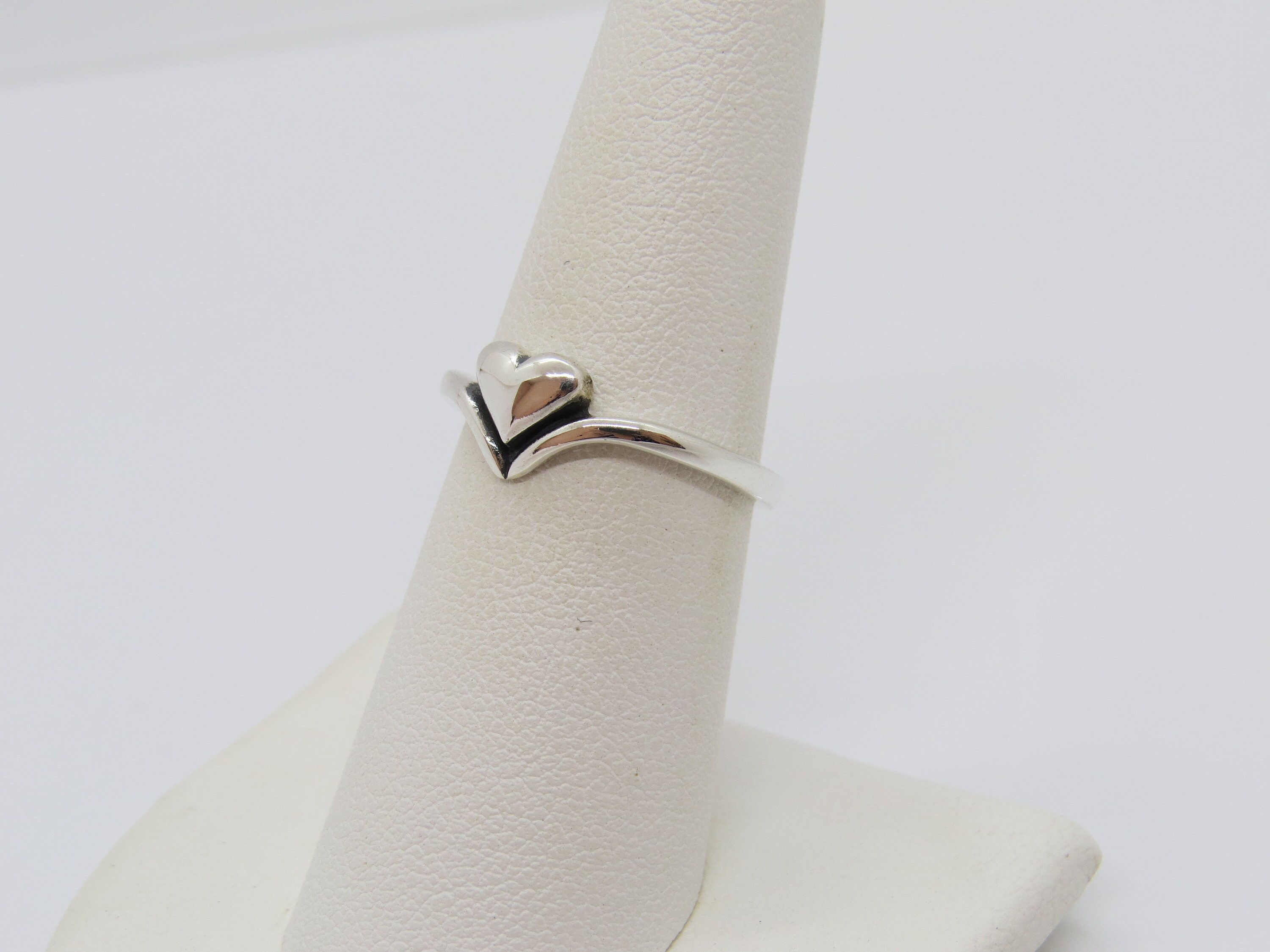 Vintage Dangling Heart Silver Ring
