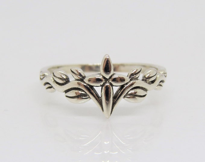 Vintage Sterling Silver Cross Leaf Ring Size 8