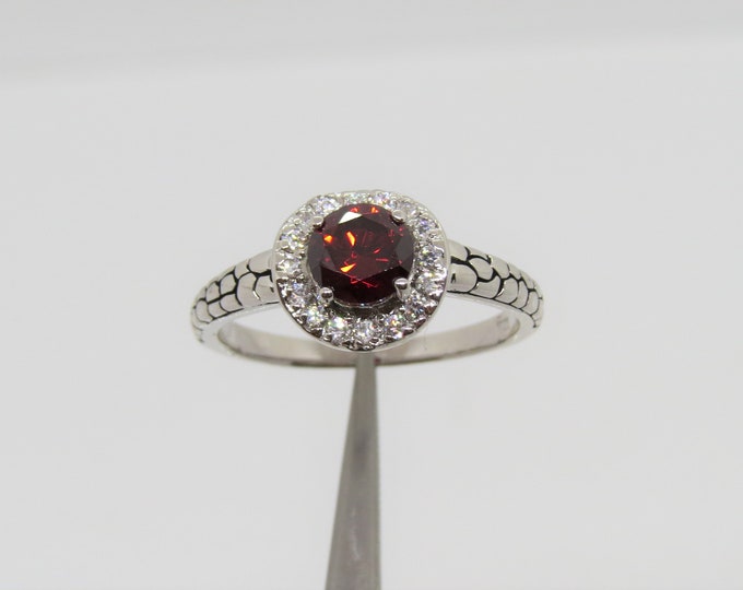 Vintage Sterling Silver Round cut Garnet & White Topaz Ring Size 8