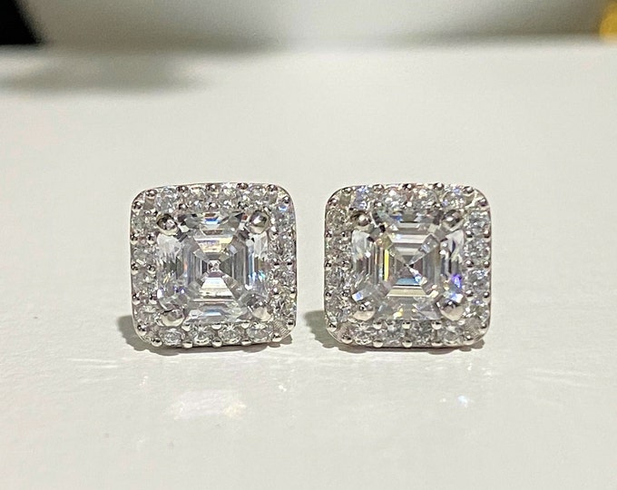 Vintage 14K Solid White Gold White Sapphire Stud Earrings.